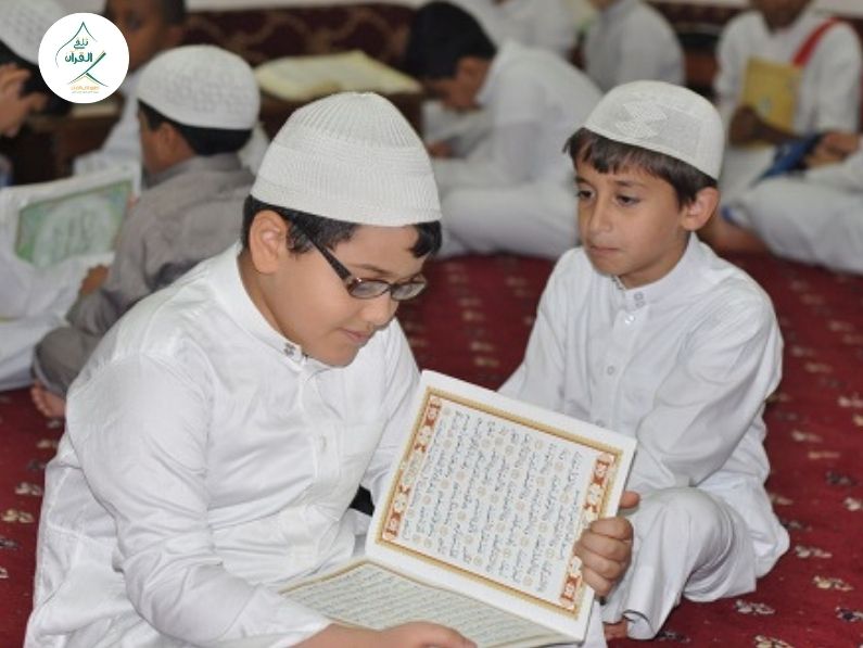 تلقي القرآن - تنظيم وقت الطالب في موسم المدارس: يوم طفلك مكتظ بين المدرسة والدروس؟ كيف يحافظ على ورد القرآن دون إرهاق أو مشاوير؟ تنظيم وقت الطالب في موسم المدارس: يوم طفلك مكتظ بين المدرسة والدروس؟ كيف يحافظ على ورد القرآن دون إرهاق أو مشاوير؟